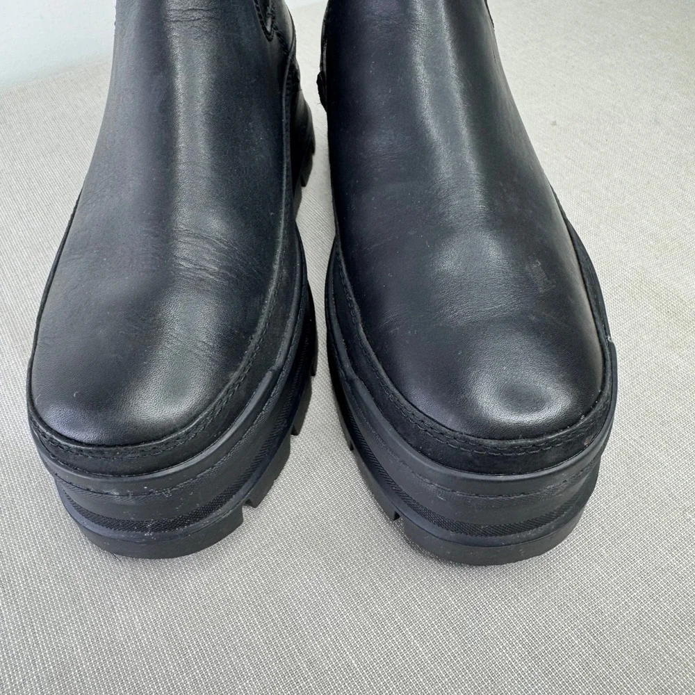 Ugg Merina Platform leather boots Size 9.5 womens‎